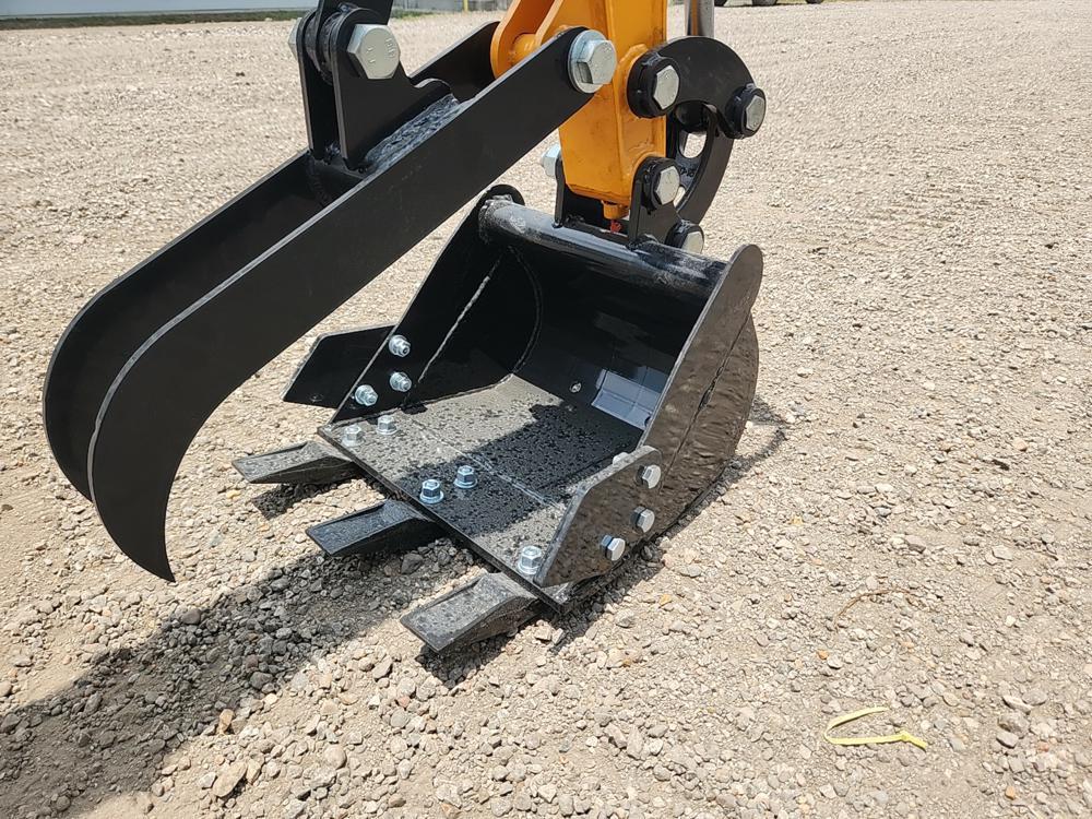 2023 Miva VA13 Mini Excavator, OROPS, Rubber Tracks, 16" Digging Bucket, Pi