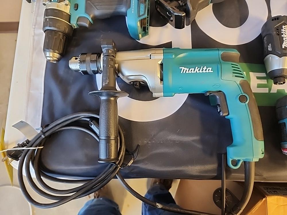Makita Power Tool Kit c/w 18V Leaf Blower / 18 V 6 1/2" Circular Saw / 18V