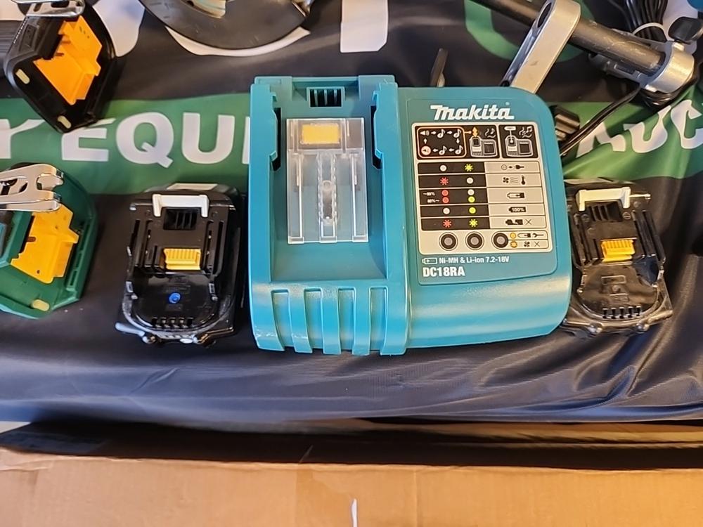 Makita Power Tool Kit c/w 18V Leaf Blower / 18 V 6 1/2" Circular Saw / 18V
