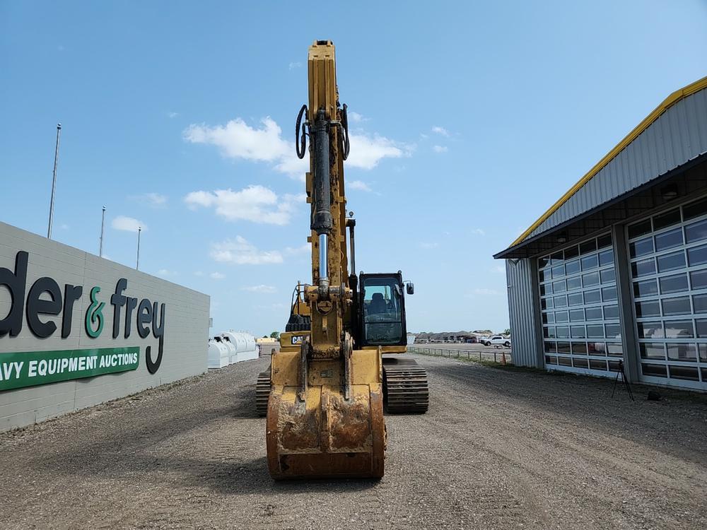 2019 Caterpillar 330 Hydraulic Excavator c/w Rear View Camera, A/C, Bucket