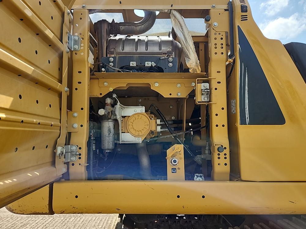 2019 Caterpillar 330 Hydraulic Excavator c/w Rear View Camera, A/C, Bucket