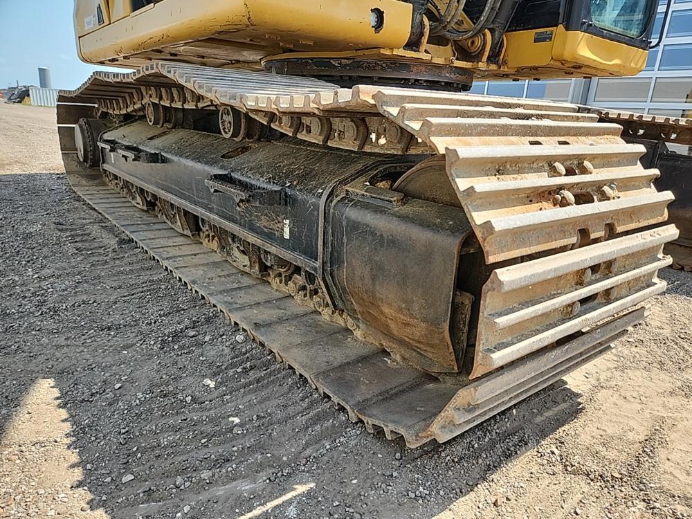 2019 Caterpillar 330 Hydraulic Excavator c/w Rear View Camera, A/C, Bucket