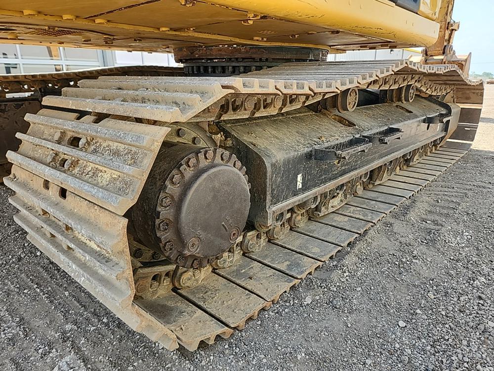 2019 Caterpillar 330 Hydraulic Excavator c/w Rear View Camera, A/C, Bucket