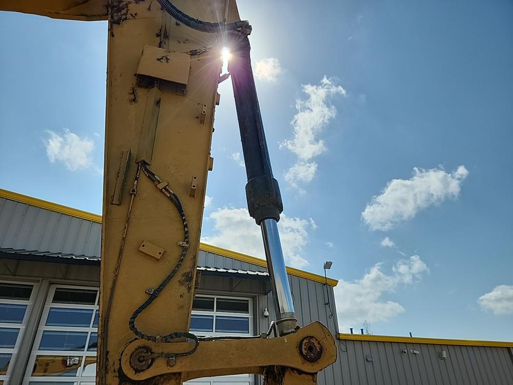 2019 Caterpillar 330 Hydraulic Excavator c/w Rear View Camera, A/C, Bucket