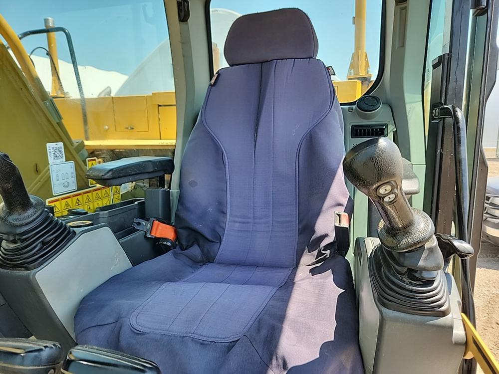 2019 Caterpillar 330 Hydraulic Excavator c/w Rear View Camera, A/C, Bucket