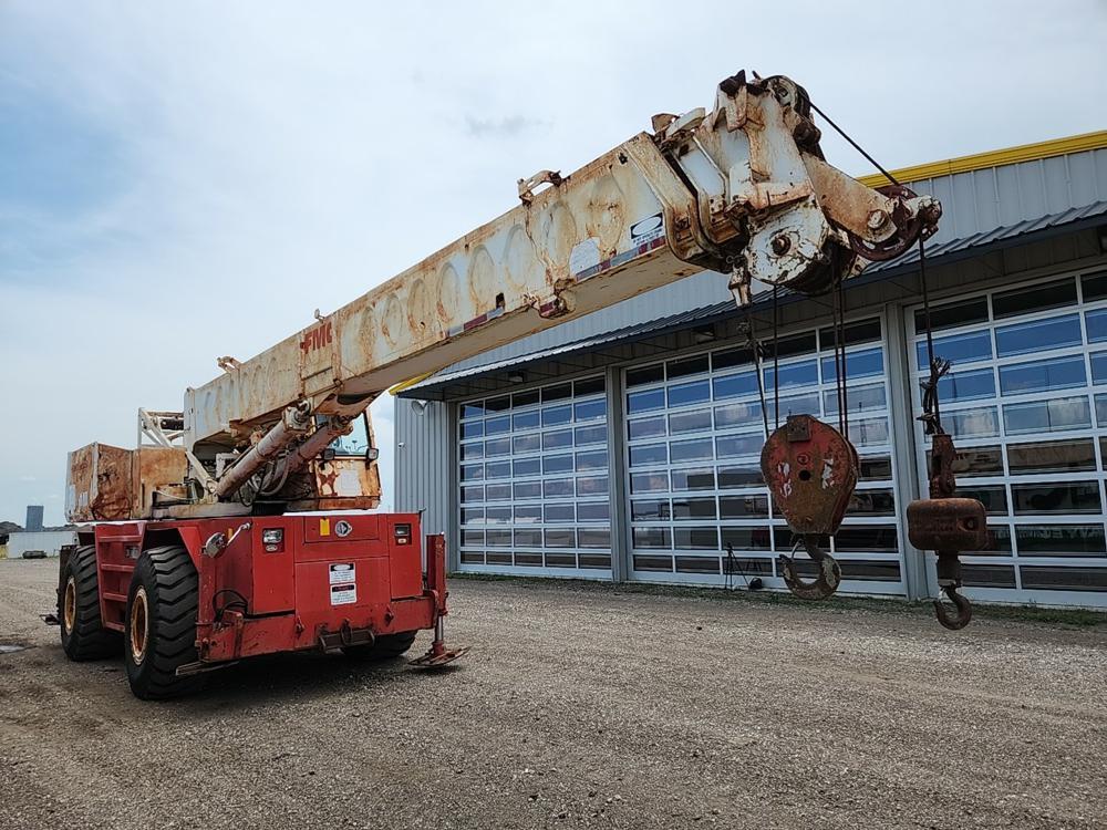 Linkbelt HSP22 Mobile Rough Terrain Crane (No Title, Off Road Use Only)