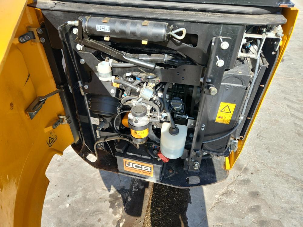 2018 JCB 15C-1 Mini Excavator c/w OROPS, Rubber Tracks, Aux Hydraulics, Bla
