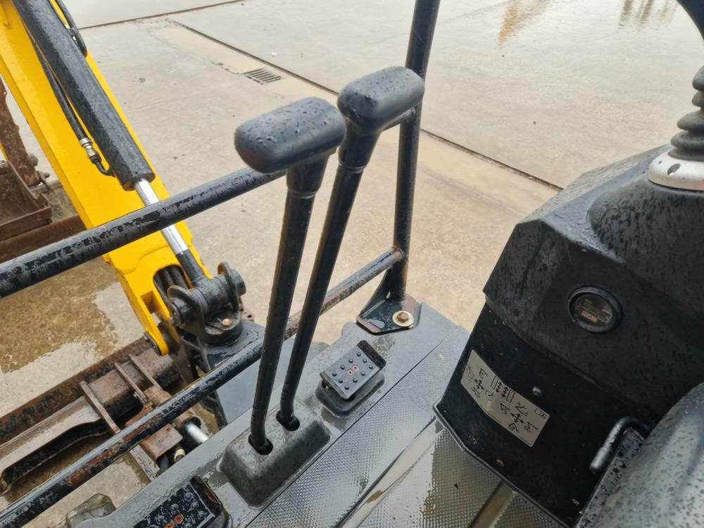 2018 JCB 15C-1 Mini Excavator c/w OROPS, Rubber Tracks, Aux Hydraulics, Bla
