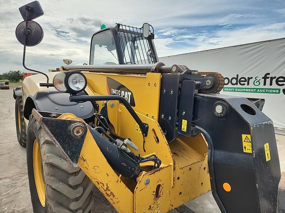2015 Caterpillar TH417C Telehandler, Cab, 8,800 lbs Max Lift Wt Cap, 56' Ma