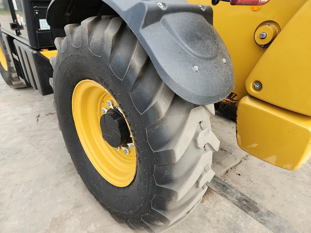 2015 Caterpillar TH417C Telehandler, Cab, 8,800 lbs Max Lift Wt Cap, 56' Ma