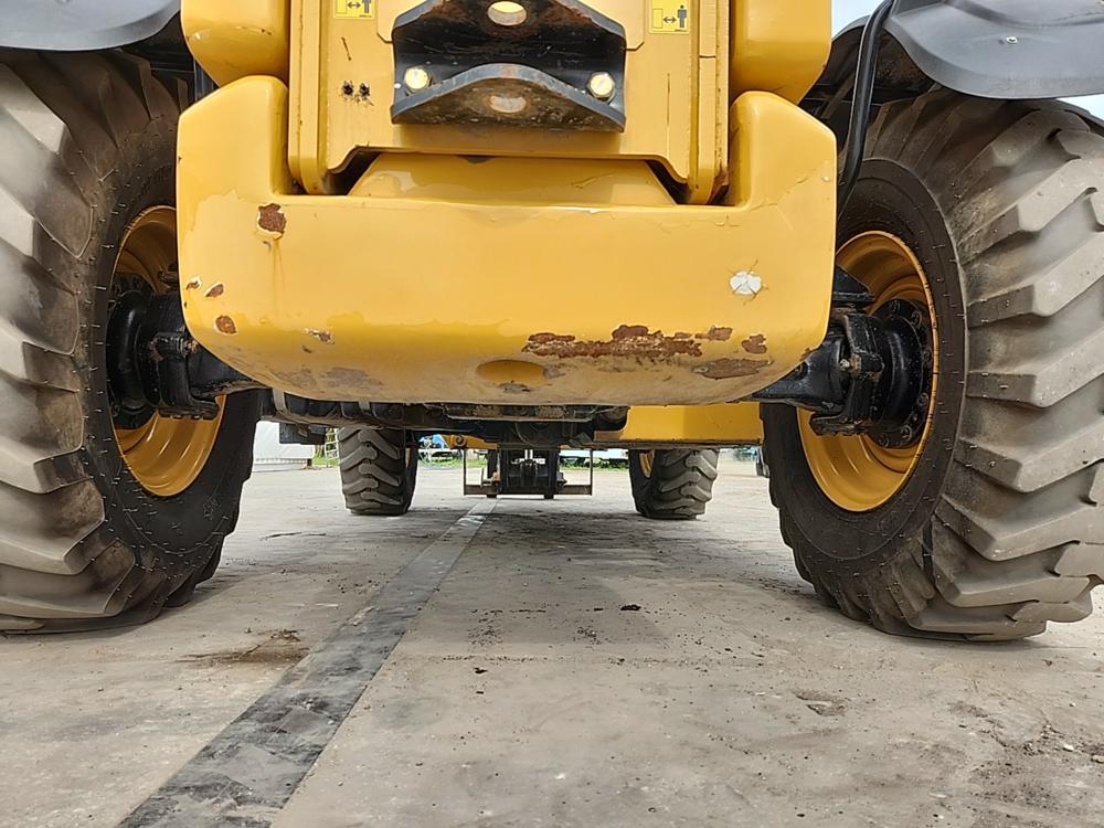 2015 Caterpillar TH417C Telehandler, Cab, 8,800 lbs Max Lift Wt Cap, 56' Ma