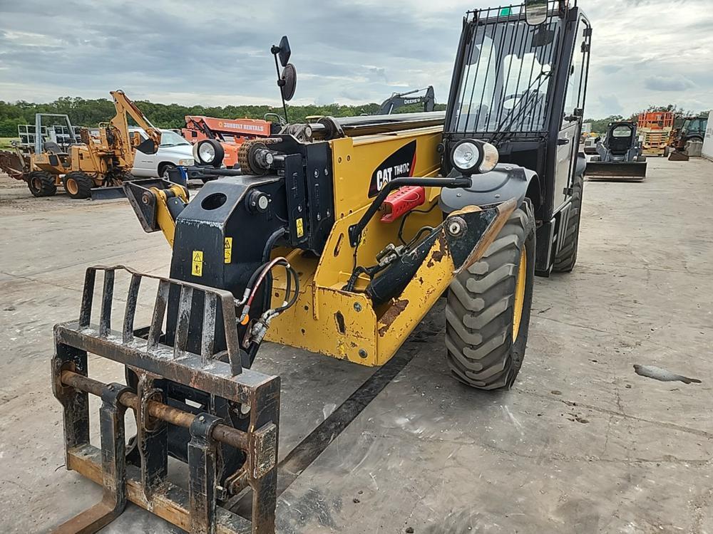 2015 Caterpillar TH417C Telehandler, Cab, 8,800 lbs Max Lift Wt Cap, 56' Ma