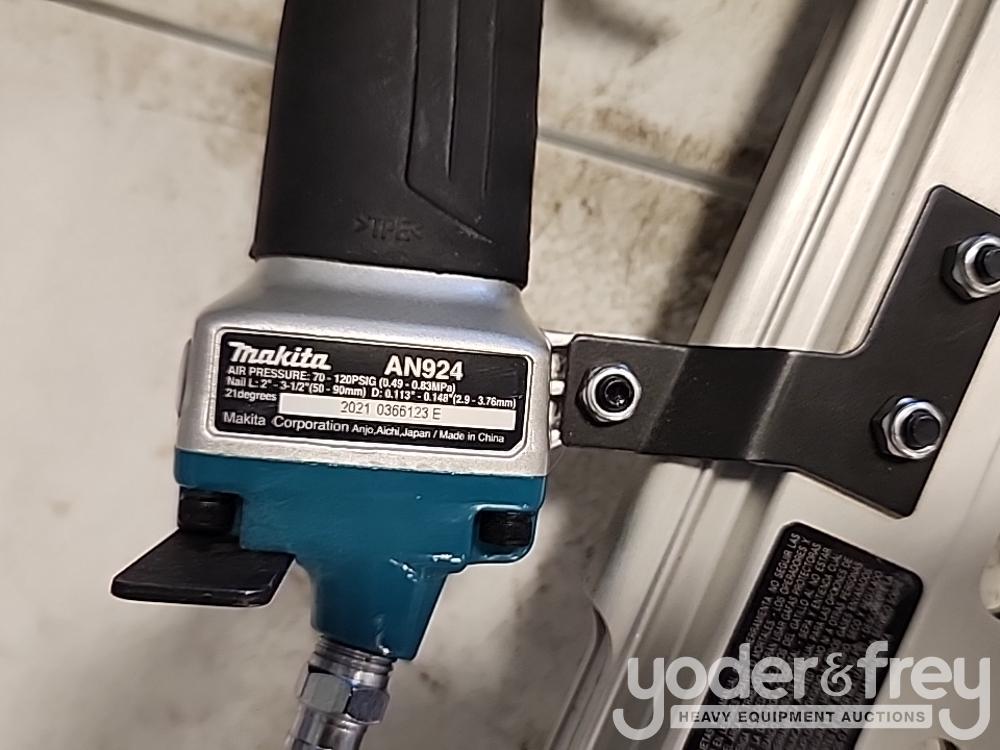 Makita  3 1/2" Framing Nailer, AN924 (1 Yr Factory Warranty) Recon