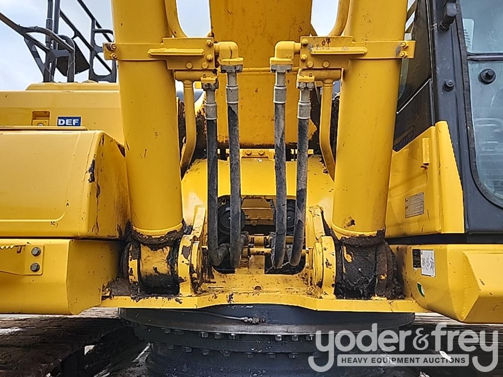 2021 Komatsu PC490LC-11