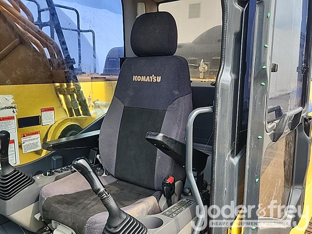 2018 Komatsu PC360LC-11