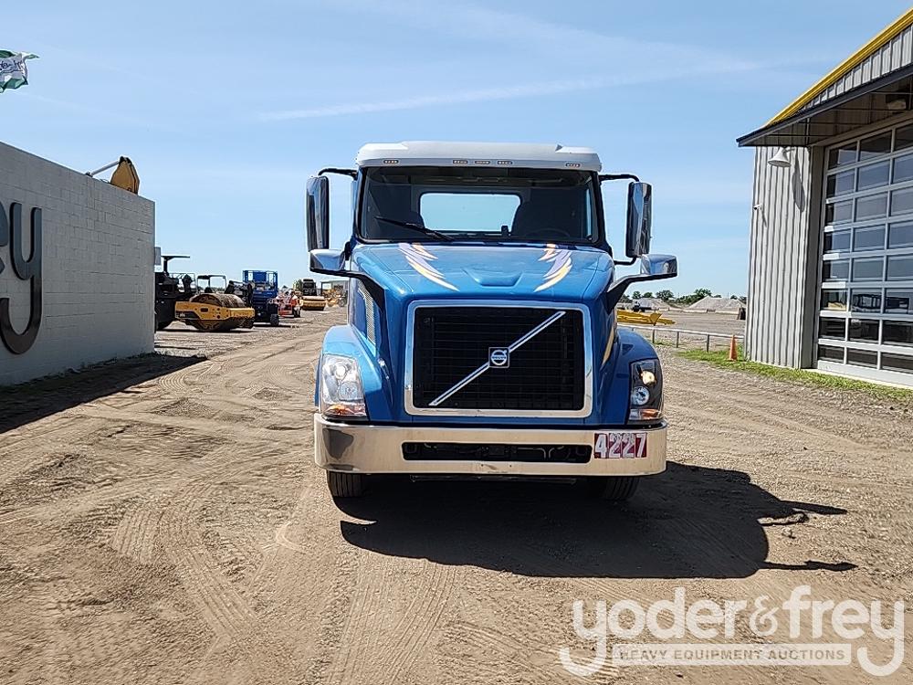 2016 Volvo VNL