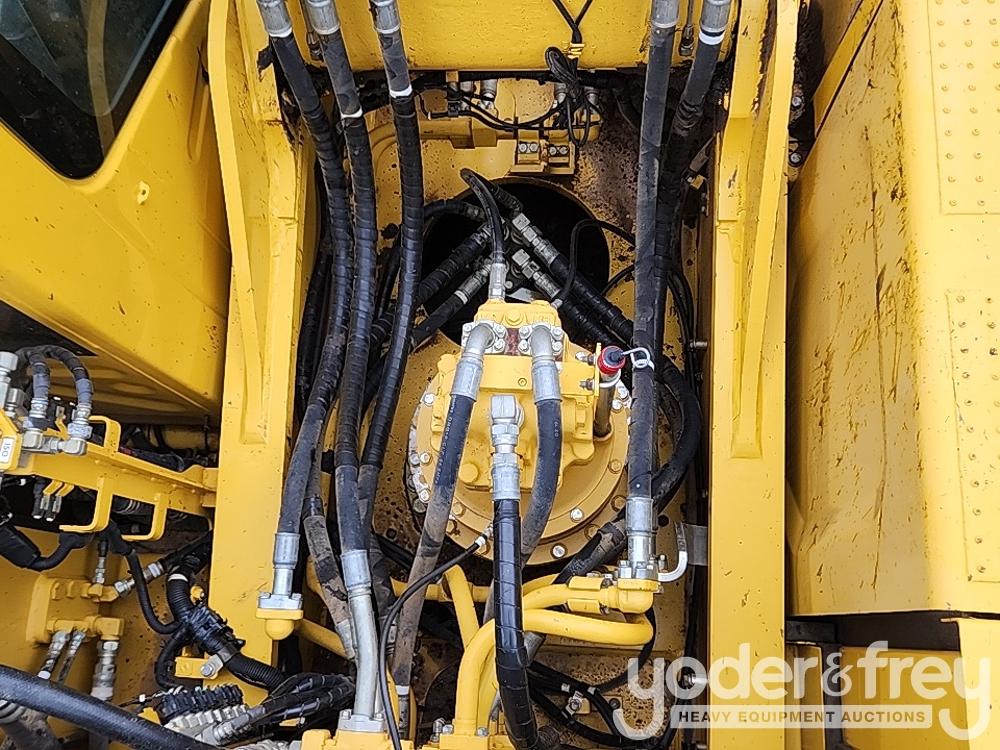 2021 Komatsu PC360LC-11