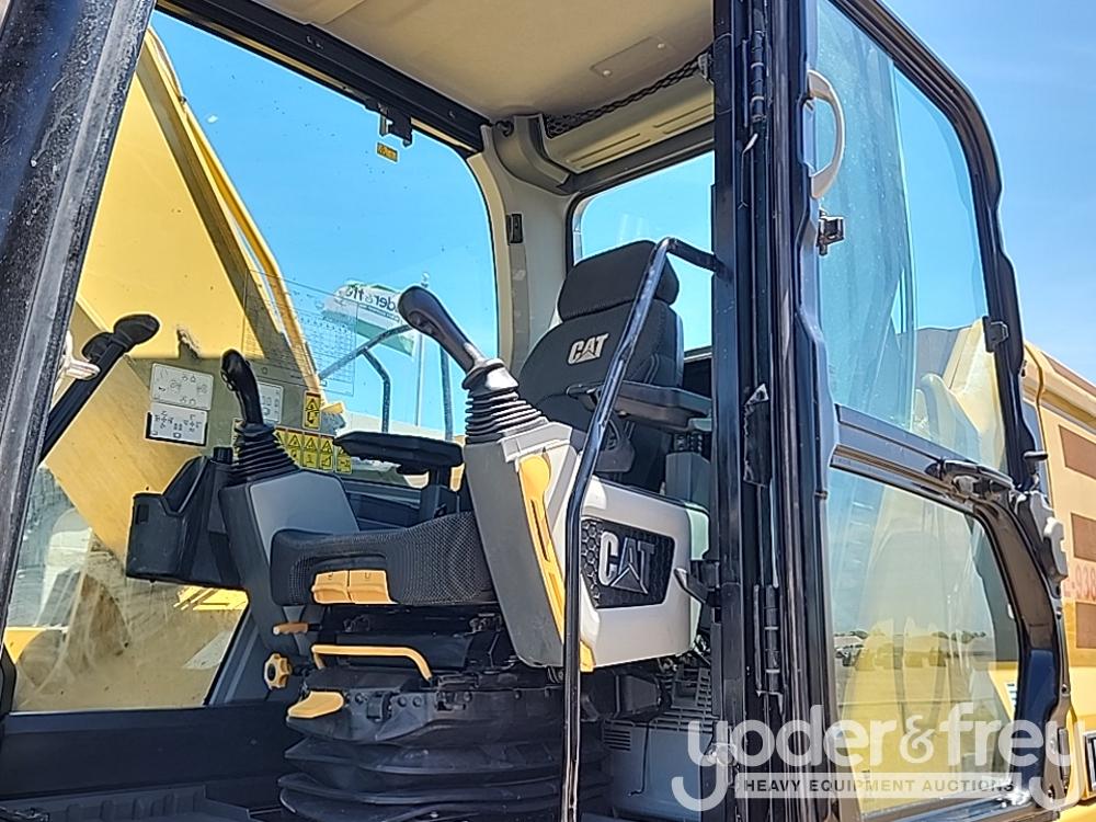 2019 CAT 330