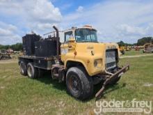 1979 Mack 6x4 Fuel and Lube Service Truck, Day Cab, Mack Engine, 235Hp, 180" WB, Spring Suspension, 