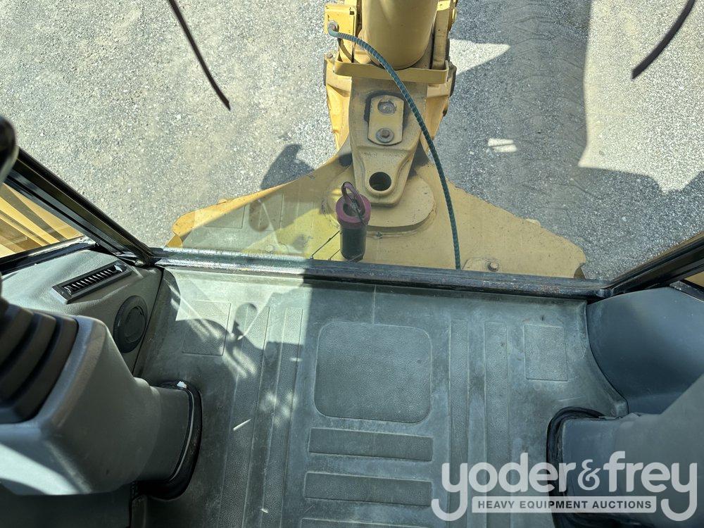 2005 CAT 446D