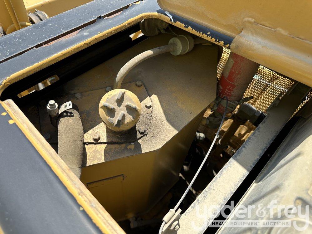 2005 CAT 446D