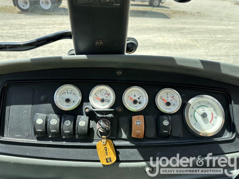 2005 CAT 446D
