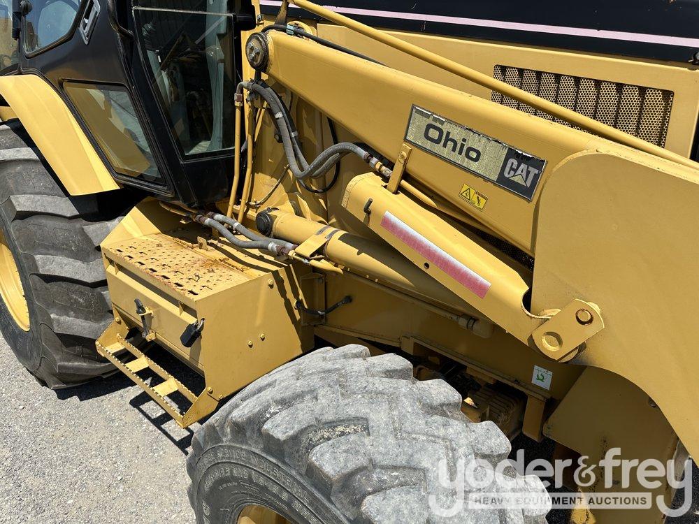 2005 CAT 446D