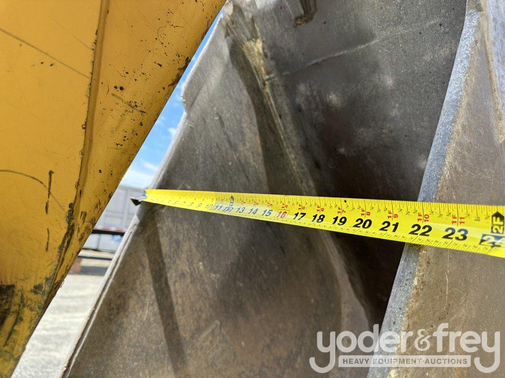 2005 CAT 446D
