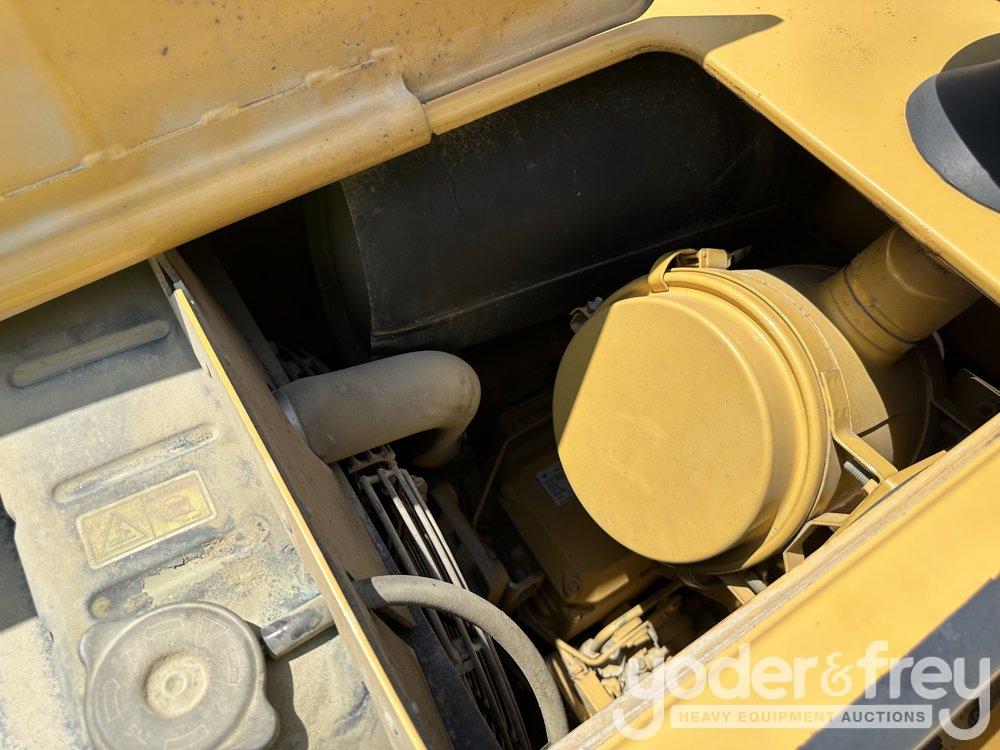 2005 CAT 446D