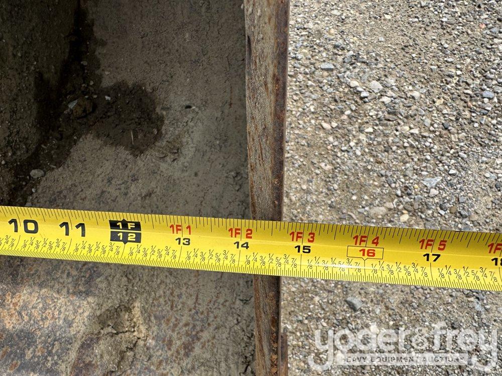15" Bucket to suit Case 590, KX080, WB150