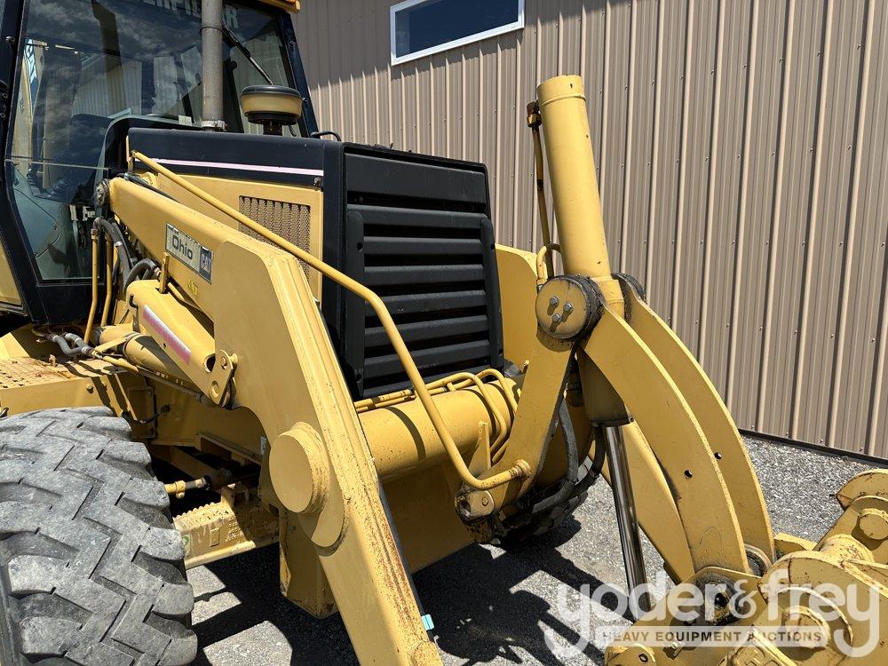 2005 CAT 446D