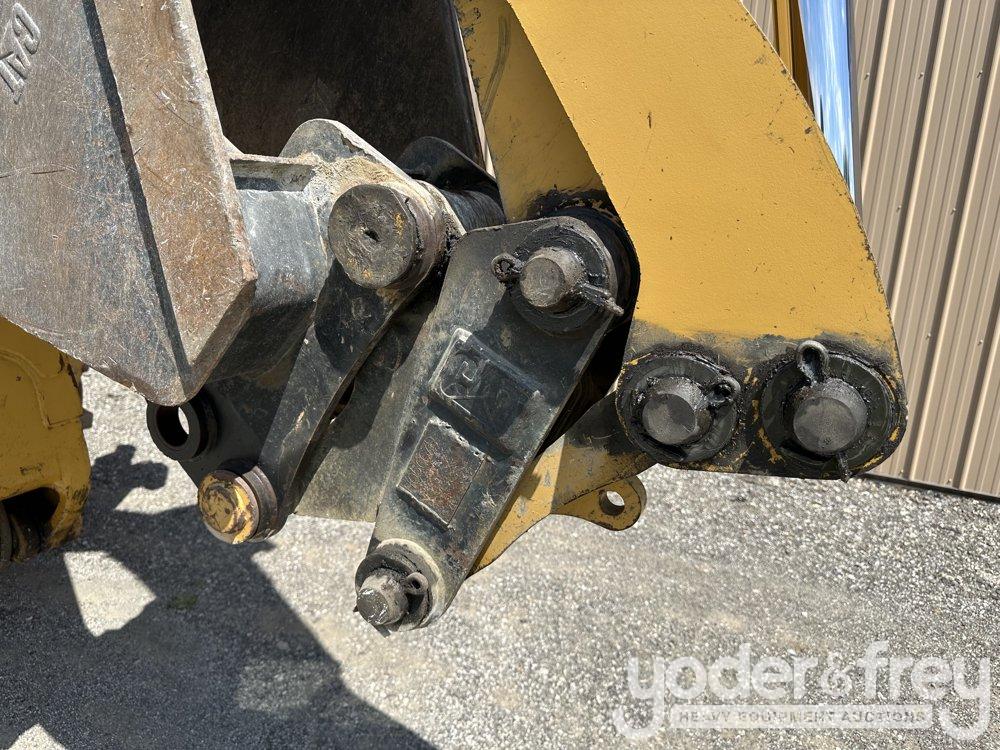 2005 CAT 446D