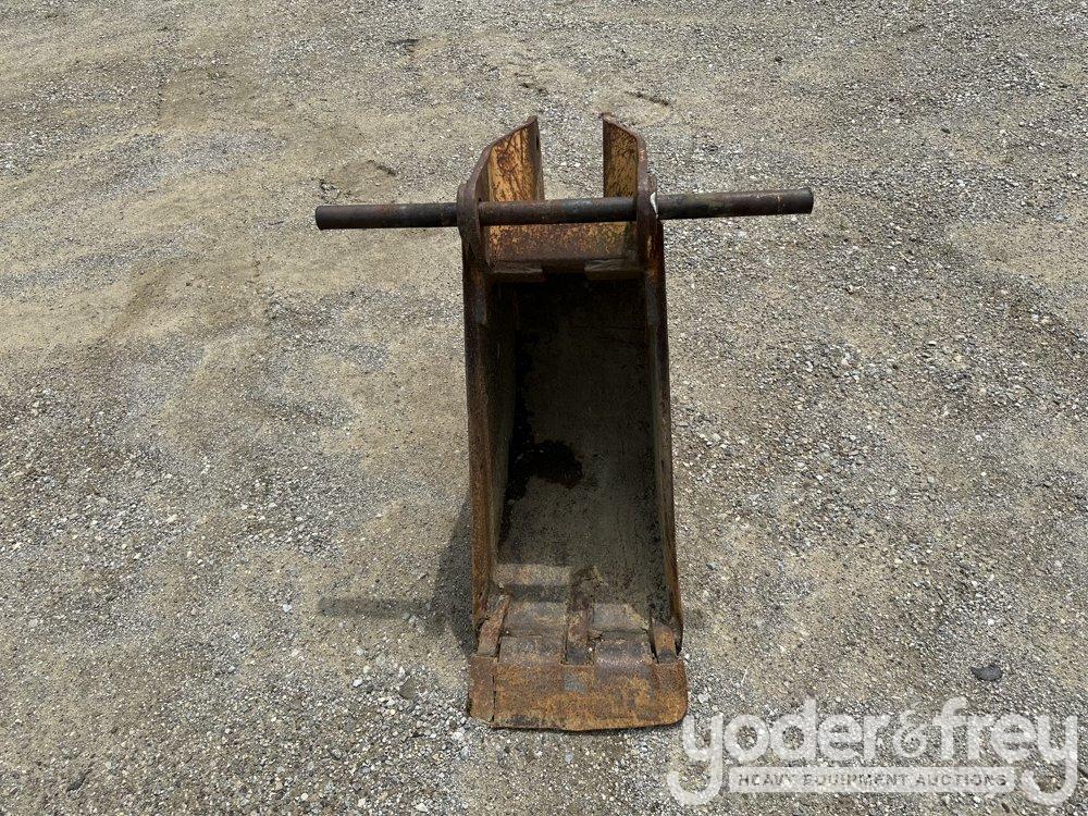 15" Bucket to suit Case 590, KX080, WB150