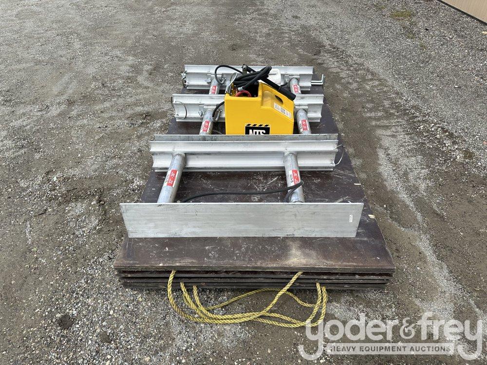 22"-36" Trench Shore Jacks c/w Finn Form