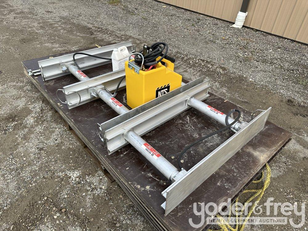 22"-36" Trench Shore Jacks c/w Finn Form