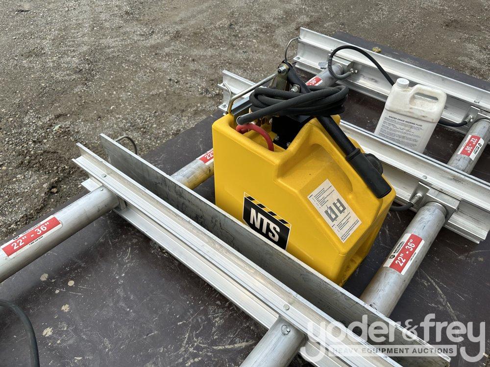 22"-36" Trench Shore Jacks c/w Finn Form