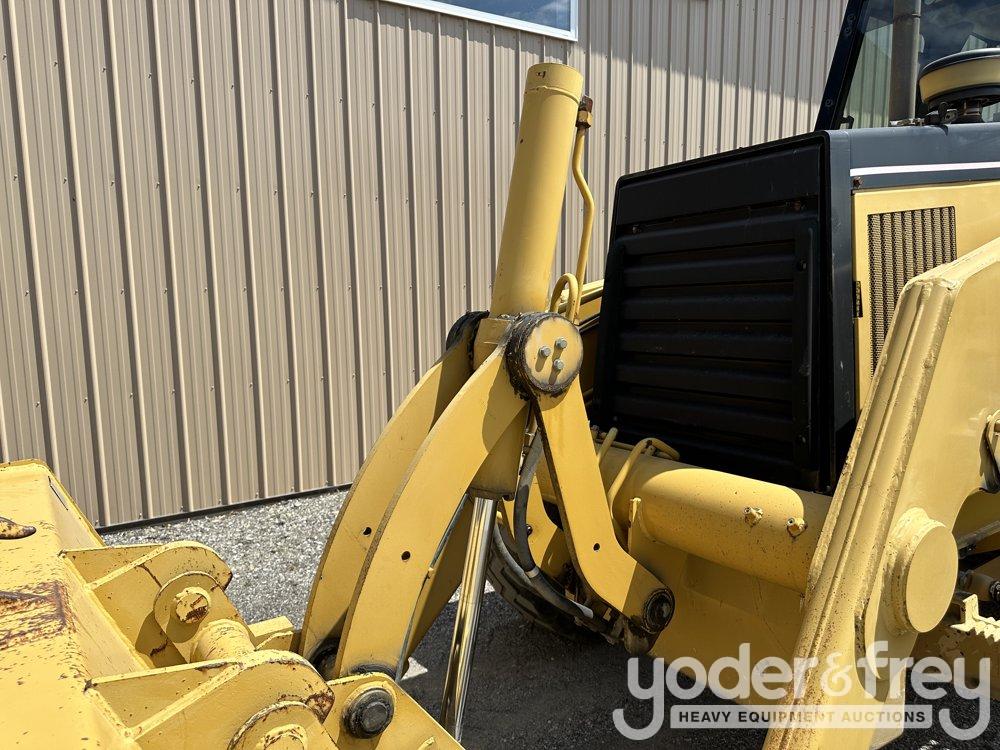 2005 CAT 446D
