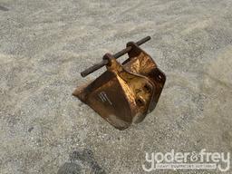15" Bucket to suit Case 590, KX080, WB150
