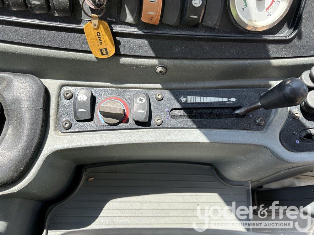 2005 CAT 446D