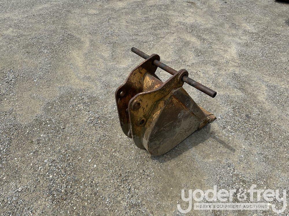 15" Bucket to suit Case 590, KX080, WB150