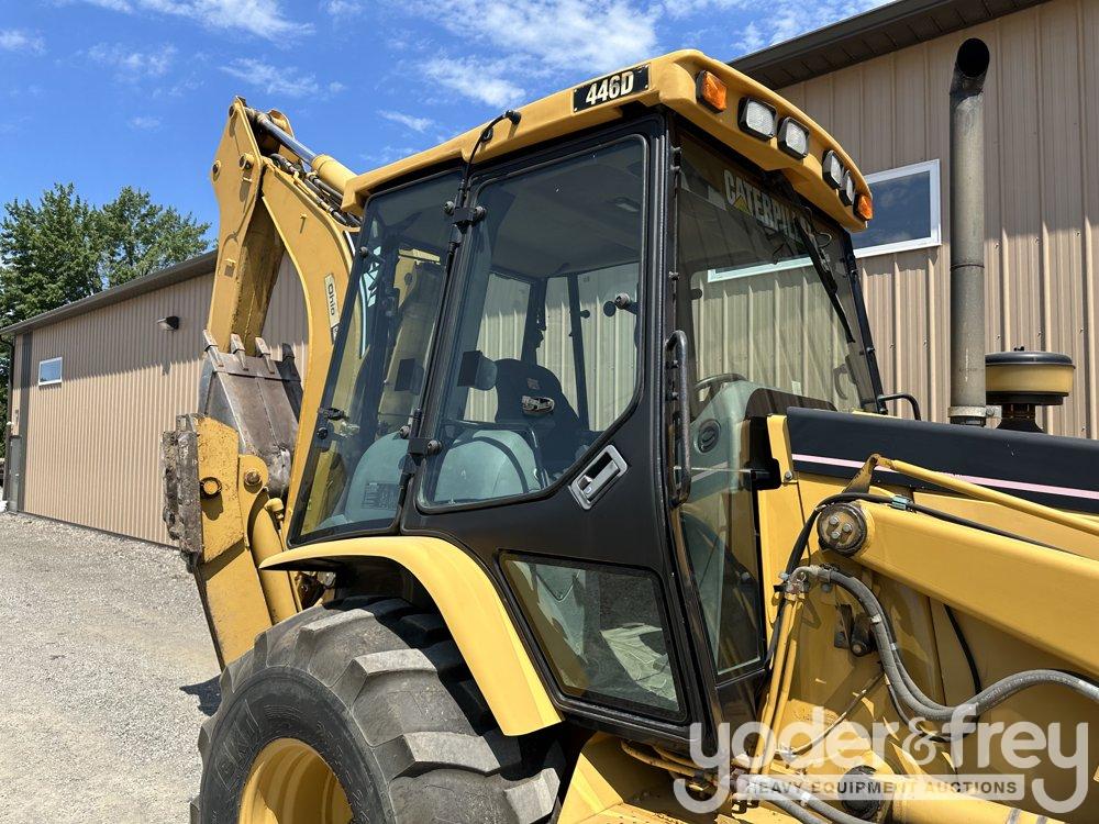 2005 CAT 446D