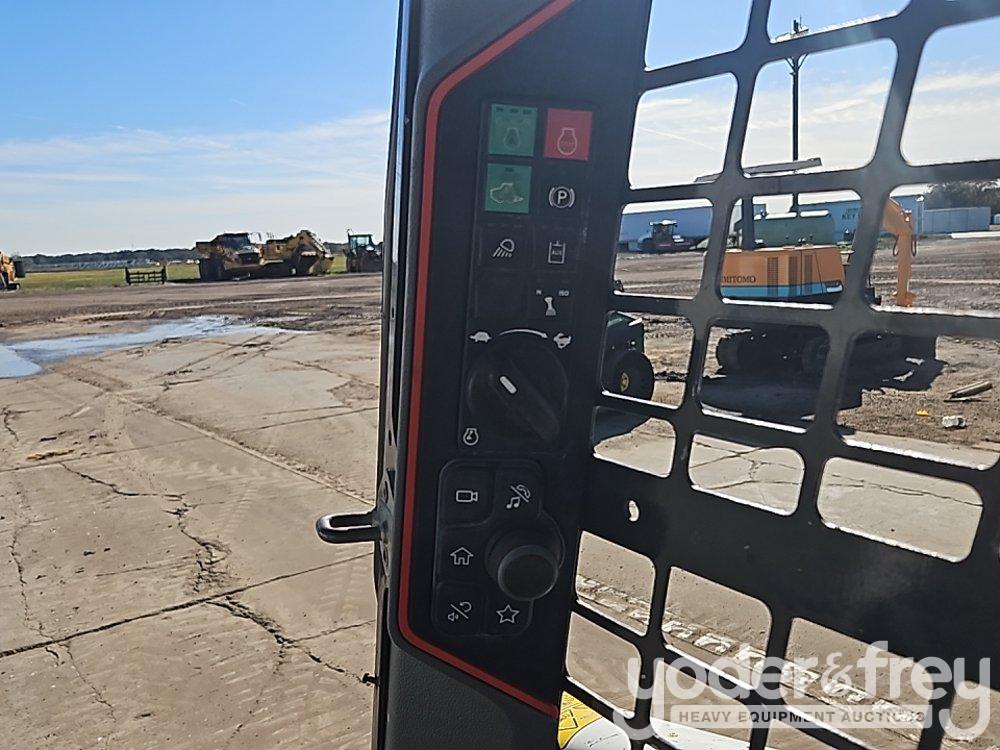2021 Bobcat T66