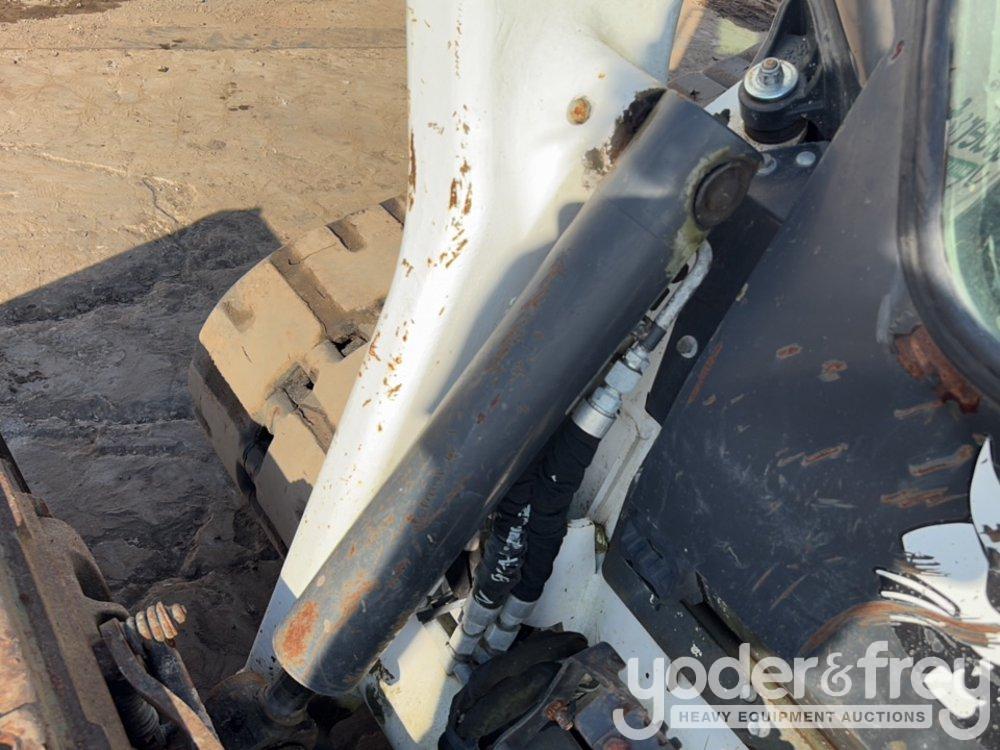 2020 Bobcat T76