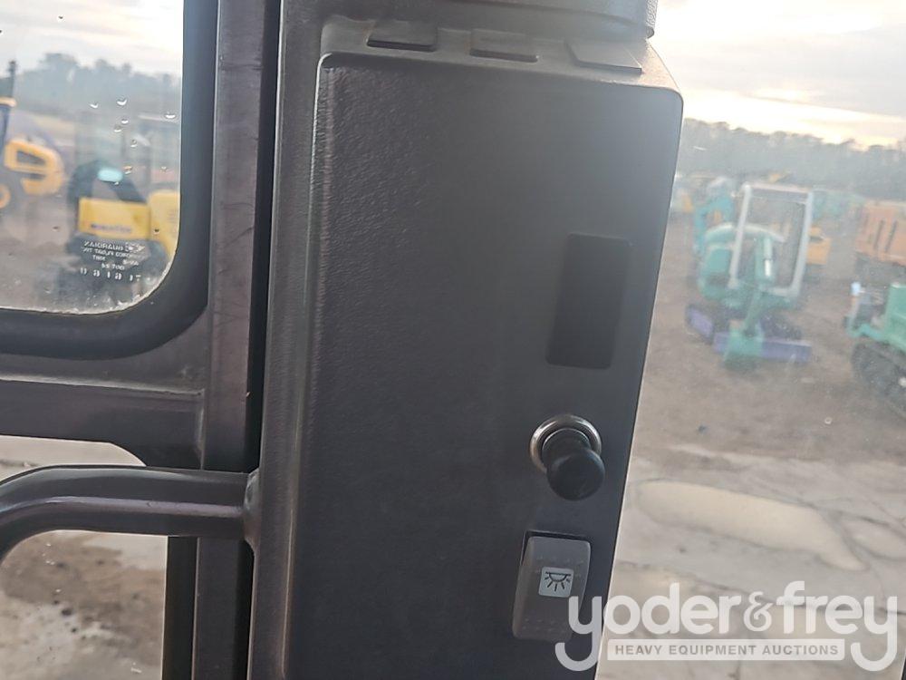 2006 Volvo G710B