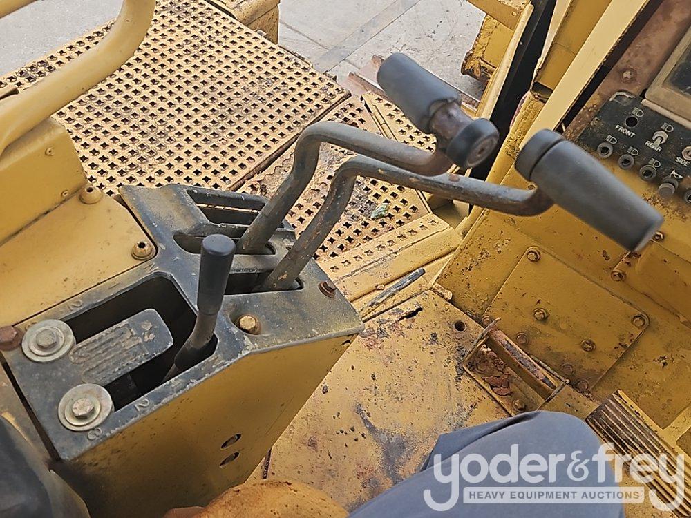 CAT D9L