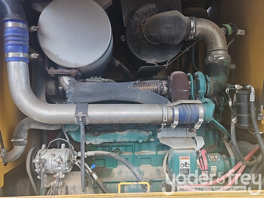 2006 Volvo G710B