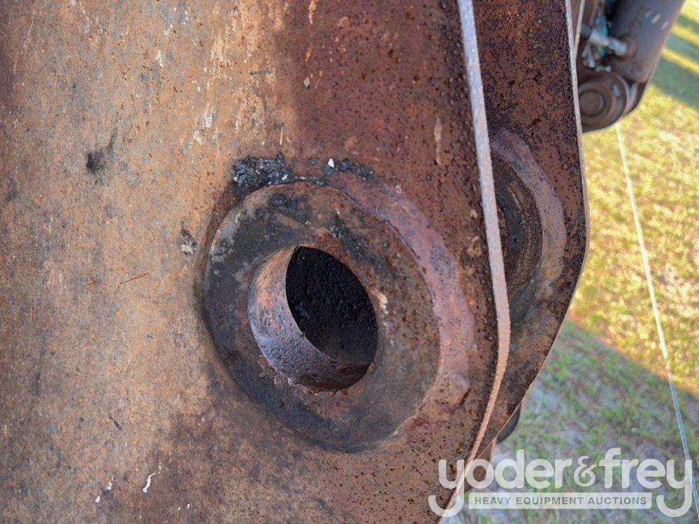 Grapple Bucket to suit Volvo L60G
