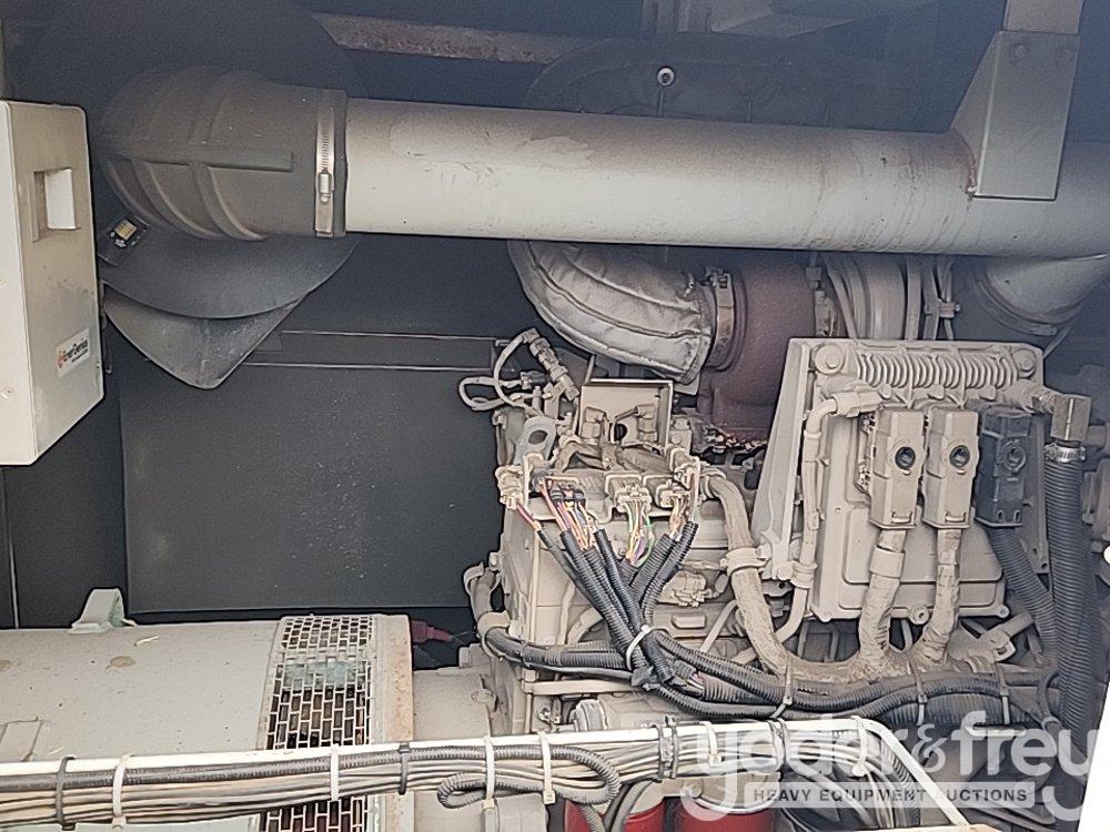 2016 Multiquip DCA300 300KvA Generato, John Deere Engine