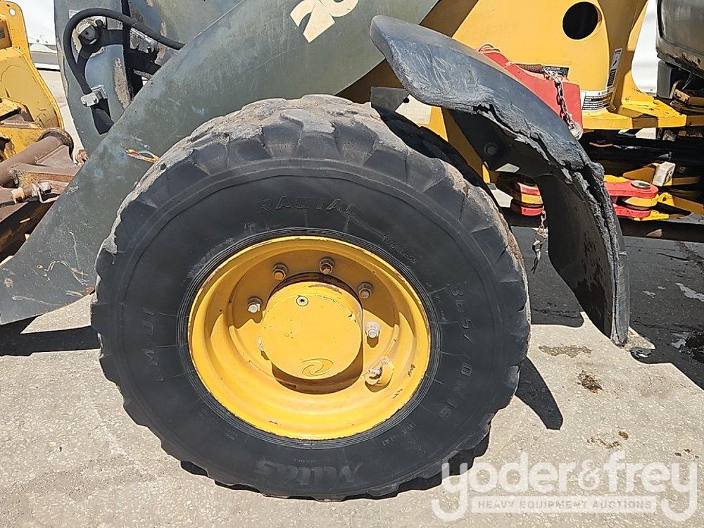 2014 John Deere 204K