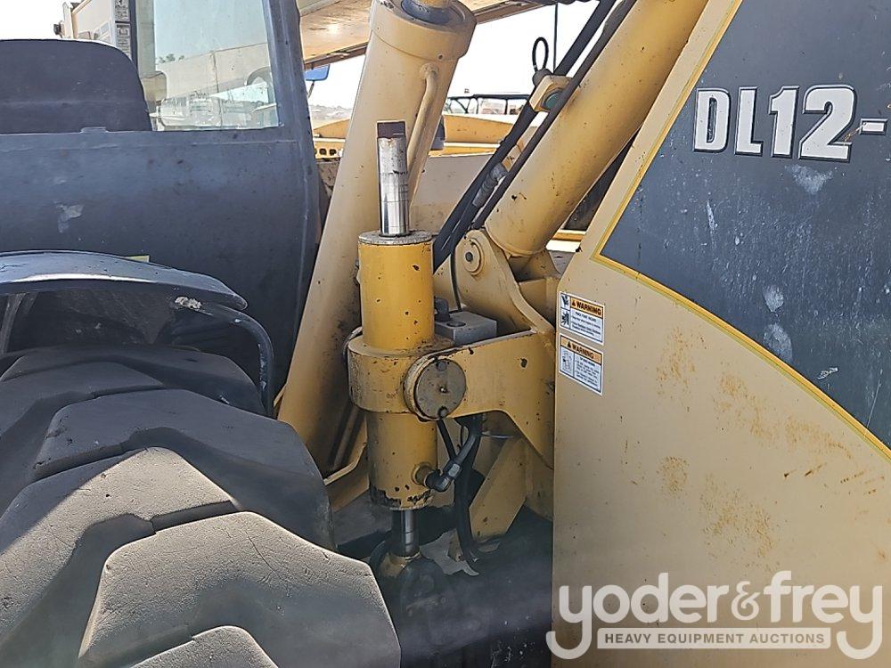 2015 Gehl DL12-55 Telehandler, OROPS, 12,000lbs Max Lift Capacity, 56' Max Lift Height, Stabilizers,